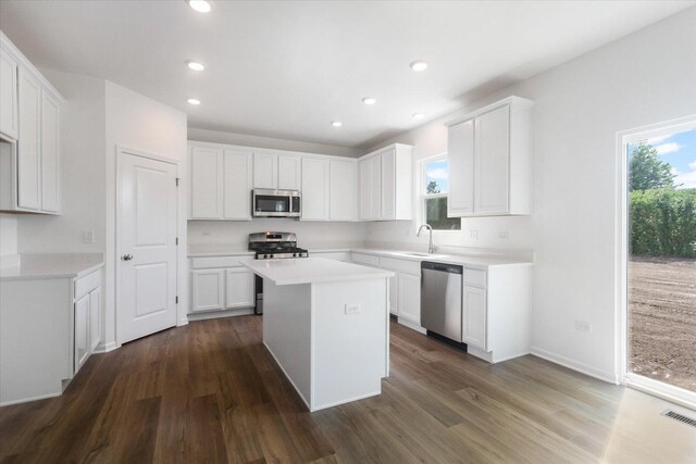 908 Fair Meadow St, North Aurora, IL 60542 - living room with a chandelier and recessed lighting