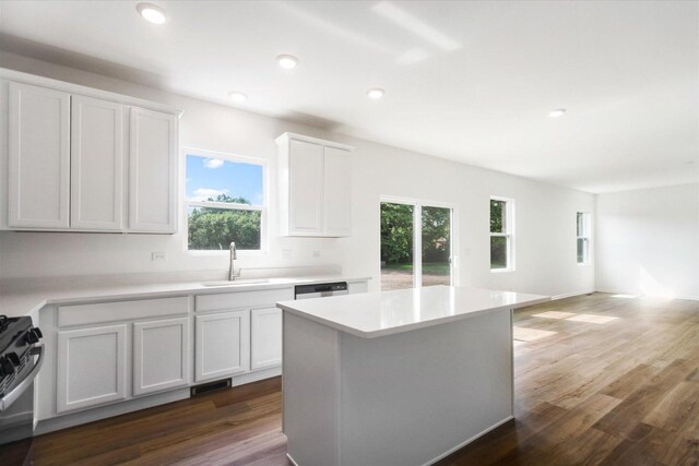 908 Fair Meadow St, North Aurora, IL 60542 - living area featuring a chandelier and recessed lighting
