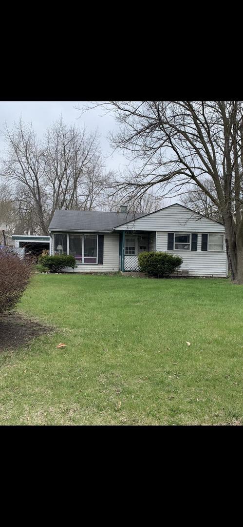 2107 Flicker Ln, Rolling Meadows, IL 60008 - ranch-style home featuring an attached carport and a front lawn