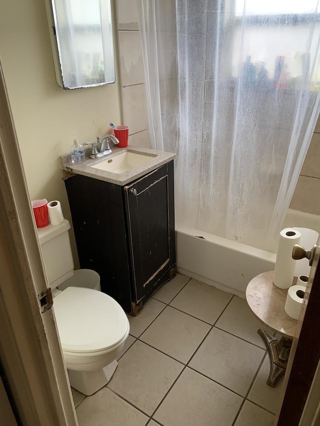 2107 Flicker Ln, Rolling Meadows, IL 60008 - full bath with toilet, shower / tub combo with curtain, vanity, and tile patterned flooring