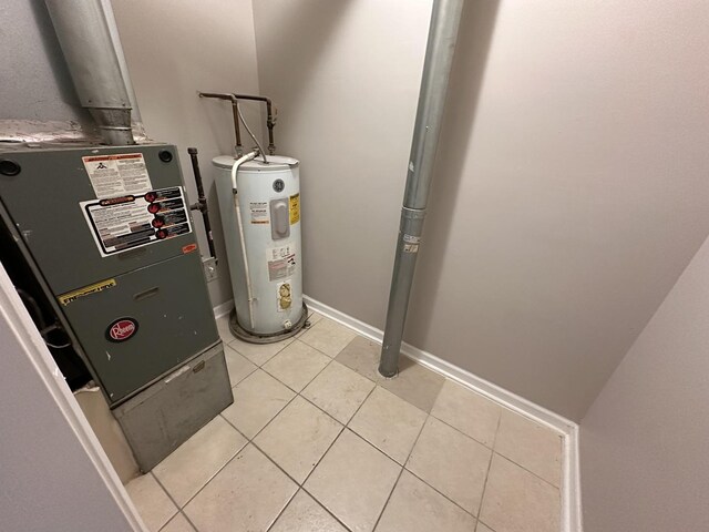 4107 W 16th St, Chicago, IL 60623 - utilities featuring water heater