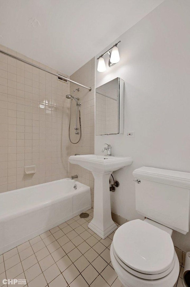 33 E Cedar St Unit 3H, Chicago, IL 60611 - bathroom with shower / bathtub combination and tile patterned floors