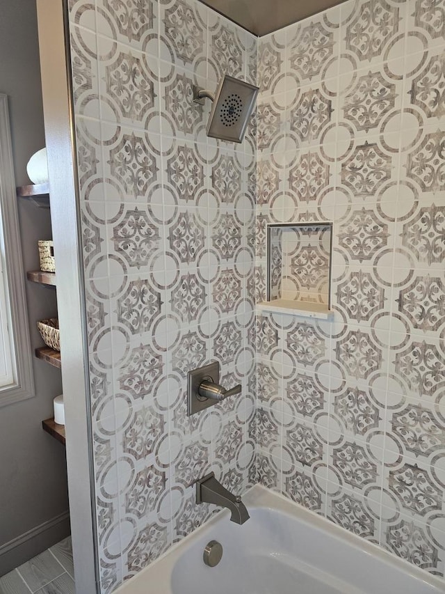 601 Powell St, Streator, IL 61364 - full bath featuring washtub / shower combination