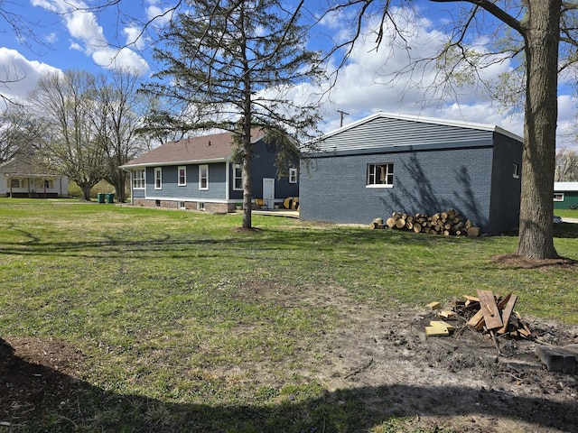 601 Powell St, Streator, IL 61364 - view of yard