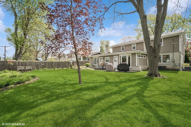 1704 Executive Ln, Glenview, IL 60026 - view of yard featuring a patio area