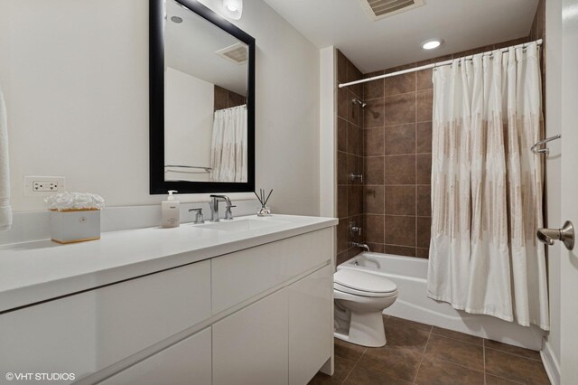 505 N Mcclurg Ct Unit 1801, Chicago, IL 60611 - bathroom with vanity, tile patterned floors, toilet, and shower / bath combo with shower curtain