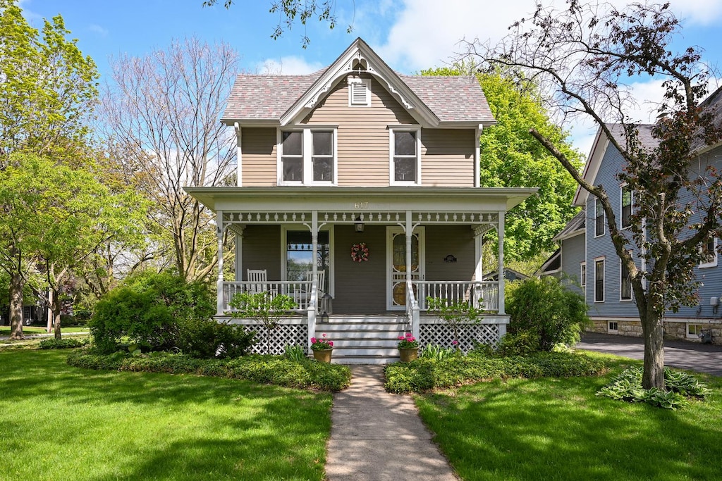 617 N W St, Wheaton, IL 60187 - photo 1