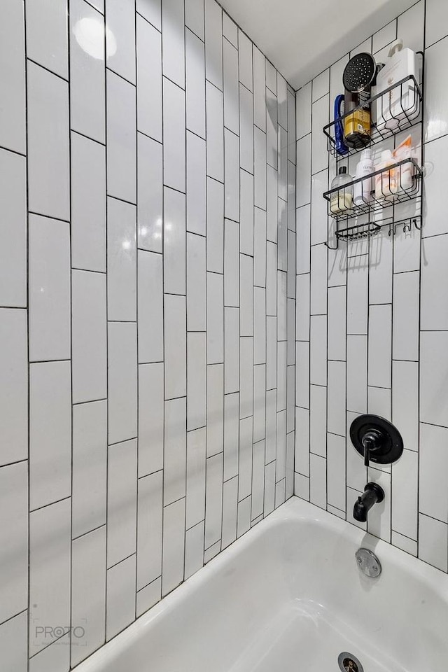 1070 W 15th St Unit 302, Chicago, IL 60608 - view of bathroom