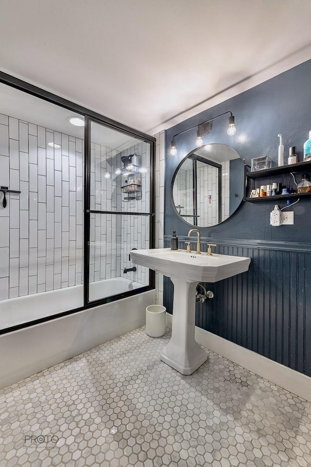 1070 W 15th St Unit 302, Chicago, IL 60608 - full bathroom featuring enclosed tub / shower combo and wainscoting