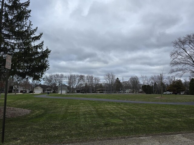 916 Winthrop Ct, Zion, IL 60099 - photo 3