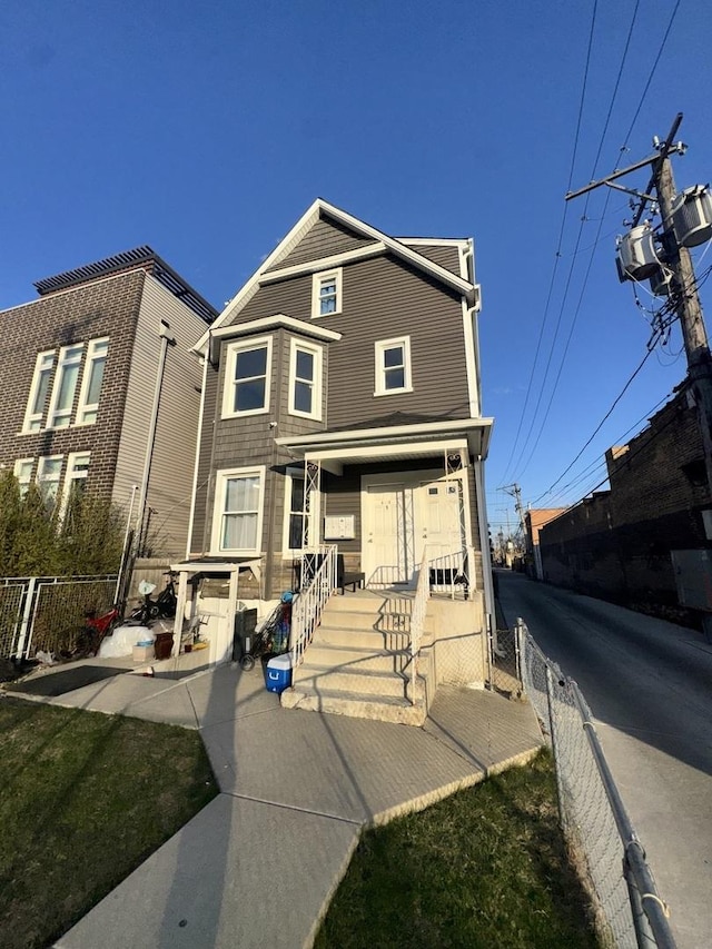 5015 N Kimberly Ave, Chicago, IL 60630 - traditional-style house featuring fence private yard