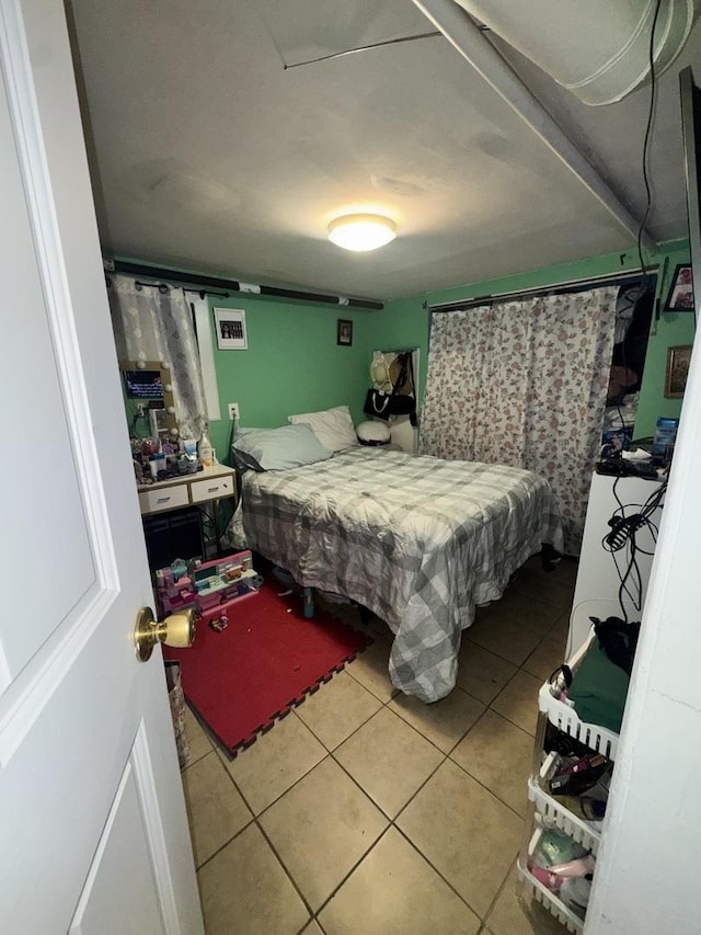 5015 N Kimberly Ave, Chicago, IL 60630 - view of tiled bedroom