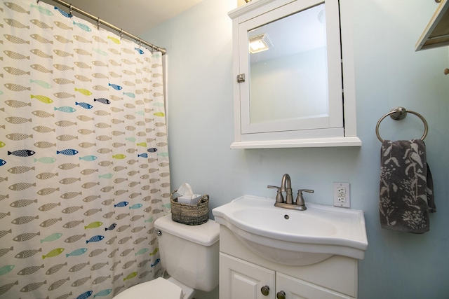 4618 W Hilltop Dr, Kankakee, IL 60901 - bathroom with toilet, vanity, and curtained shower