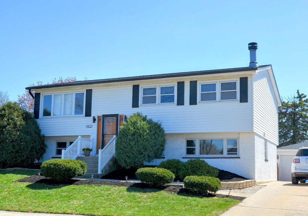 7437 165th St, Tinley Park, IL 60477 - photo 1