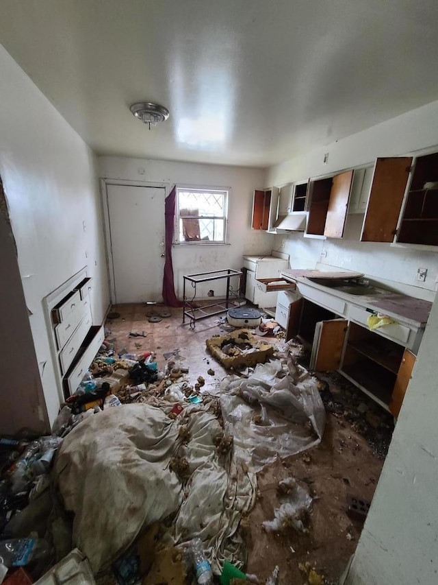 10452 S State St, Chicago, IL 60628 - view of kitchen