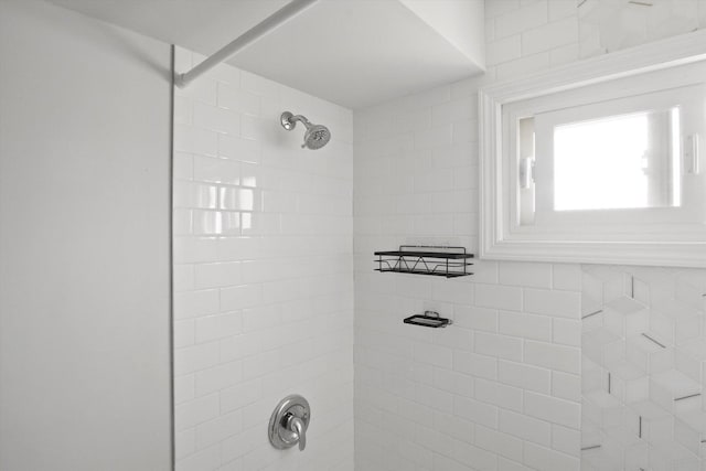 2708 Oxford Dr, Markham, IL 60426 - interior details featuring tiled shower