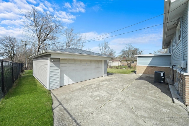 2708 Oxford Dr, Markham, IL 60426 - detached garage with fence and cooling unit