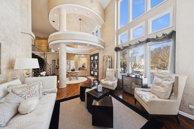 1525 Woodcrest Ct, Aurora, IL 60502 - building lobby with stairs