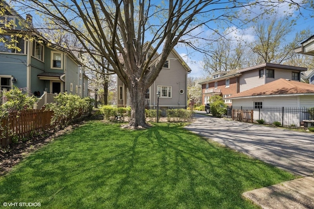 607 Thatcher Ave, River Forest, IL 60305 - view of yard featuring fence and a residential view