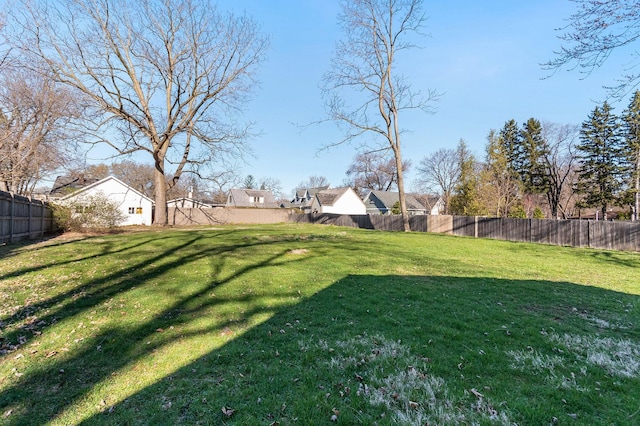 280 Westerfield Pl, Grayslake, IL 60030 - view of yard featuring a residential view and a fenced backyard