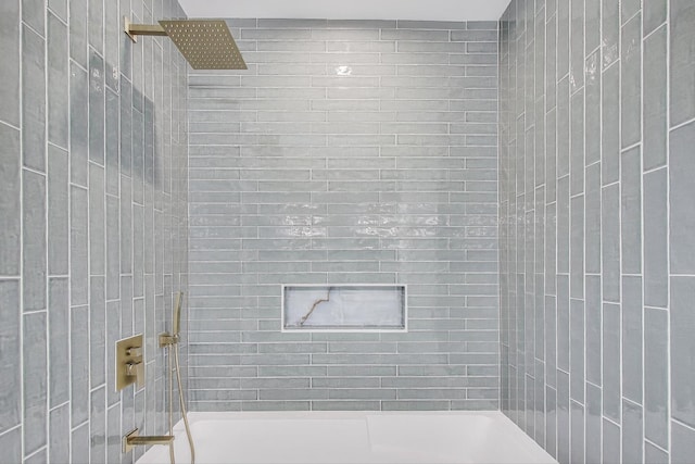 3242 N Kostner Ave, Chicago, IL 60641 - full bath featuring shower / tub combination