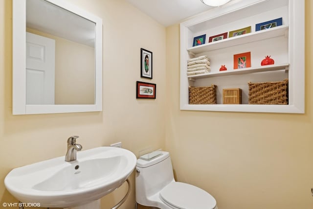 1831 Ellendale Dr, Northbrook, IL 60062 - bathroom with a sink and toilet