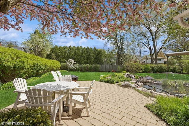 1831 Ellendale Dr, Northbrook, IL 60062 - view of patio with outdoor dining area
