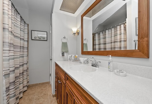 10922 Massasoit Ave, Chicago Ridge, IL 60415 - full bath with vanity and baseboards