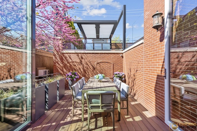 816 W Lill Ave, Chicago, IL 60614 - deck featuring outdoor dining area