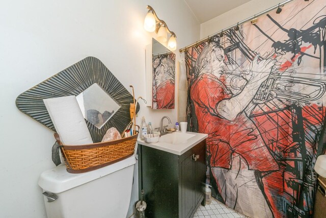 7748 S Saginaw Ave, Chicago, IL 60649 - full bath featuring toilet and vanity