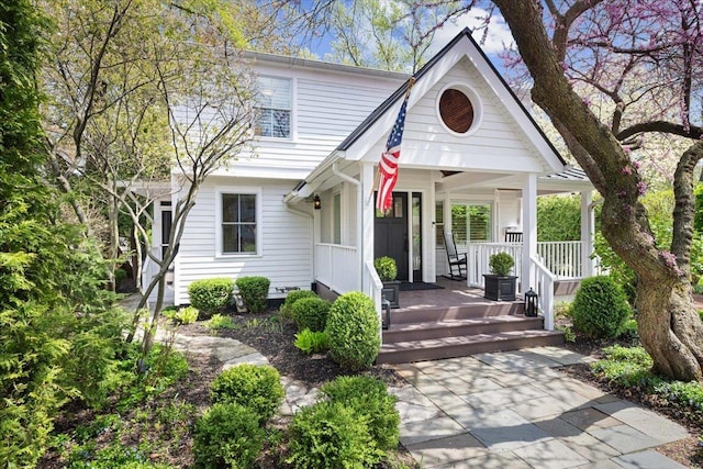 view of front of property featuring a porch