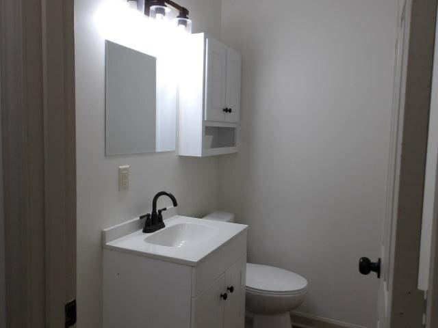 908 Merrill Ave, Loves Park, IL 61111 - bathroom with toilet and vanity