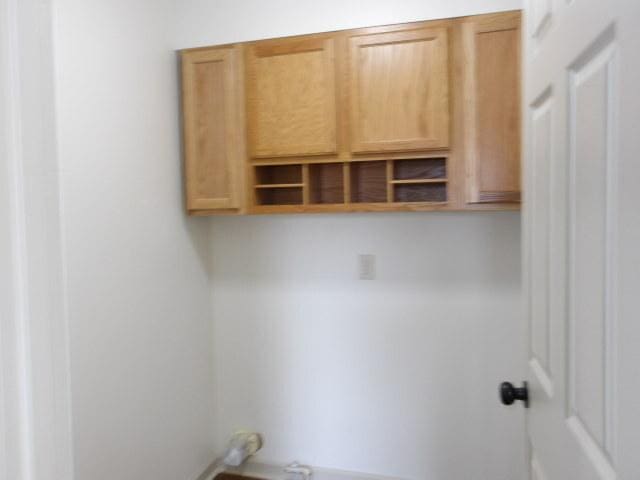 908 Merrill Ave, Loves Park, IL 61111 - view of clothes washing area