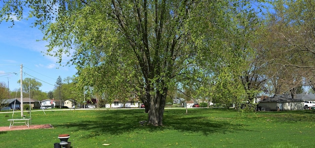 2816 Stilling Blvd, Mchenry, IL 60050 - view of community featuring a lawn