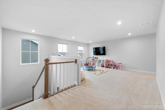 playroom with carpet, baseboards, visible vents, and recessed lighting