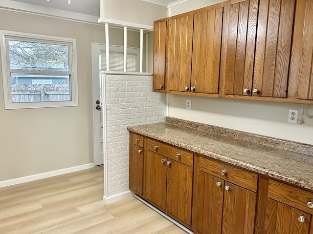1407 Calhoun St, Peru, IL 61354 - clothes washing area featuring light wood finished floors and baseboards
