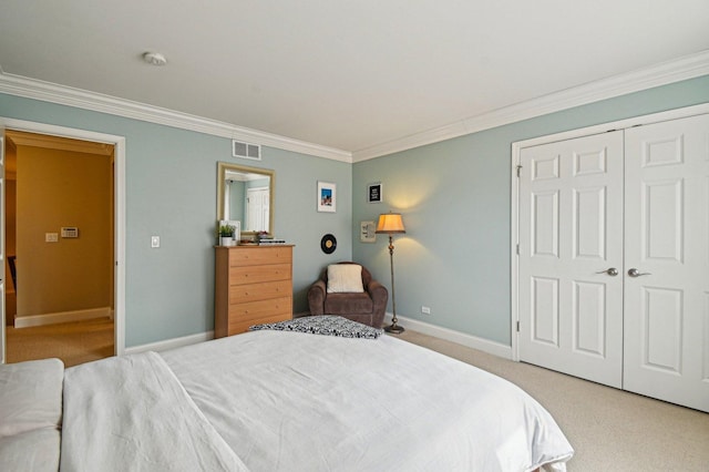 1037 Moray Dr, Inverness, IL 60010 - bedroom with baseboards, visible vents, ornamental molding, and light colored carpet