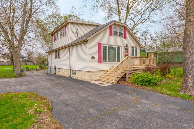 view of front of home featuring a deck