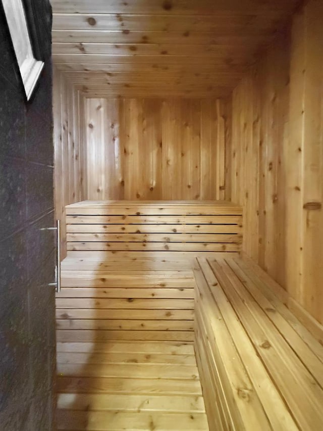 view of sauna / steam room