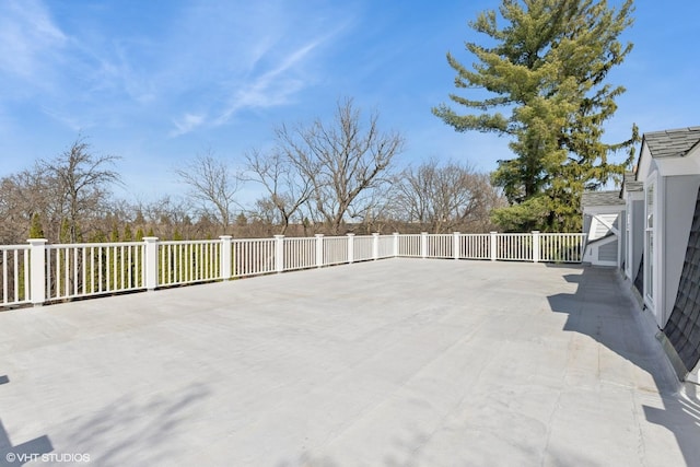 910 Lane, Lorraine, Lake Forest, IL 60045 - view of patio
