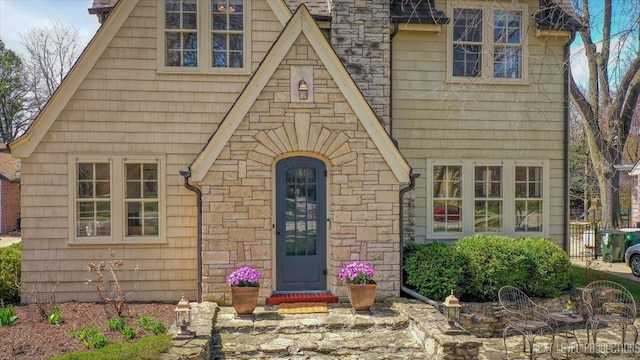 349 N Lincoln St, Batavia, IL 60510 - view of front facade featuring stone siding