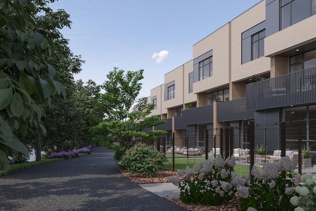 2235 W Oakdale Ave Unit 15-C, Chicago, IL 60618 - photo 1