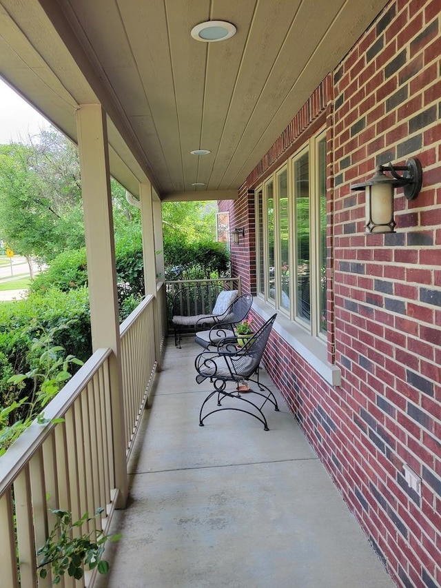 860 Kenton Rd, Deerfield, IL 60015 - view of porch