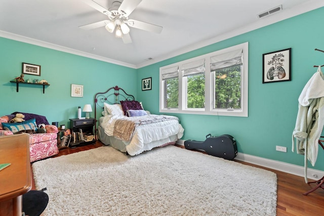 860 Kenton Rd, Deerfield, IL 60015 - bedroom with wood finished floors, ornamental molding, and ceiling fan