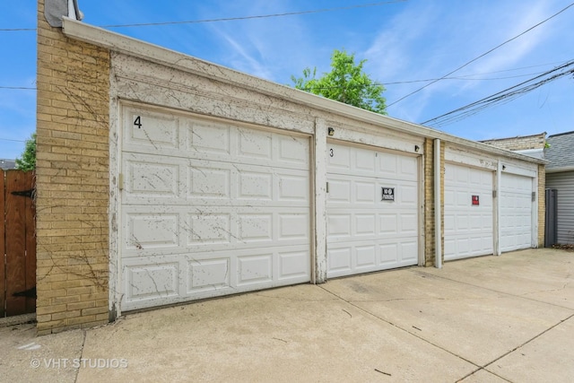 4449 W Sunnyside Ave Unit 2, Chicago, IL 60630 - view of garage
