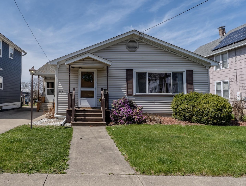 764 High St, Aurora, IL 60505 - photo 1