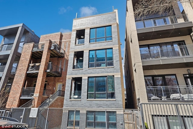 1448 W Chestnut St Unit 2, Chicago, IL 60642 - view of property with fence