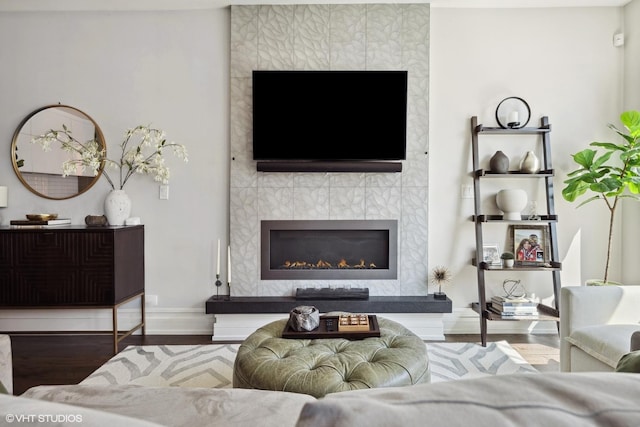 1448 W Chestnut St Unit 2, Chicago, IL 60642 - living room with baseboards, wood finished floors, and a high end fireplace