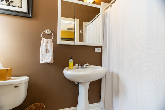 4432 N Racine Ave Unit 3S, Chicago, IL 60640 - full bathroom with a shower with shower curtain