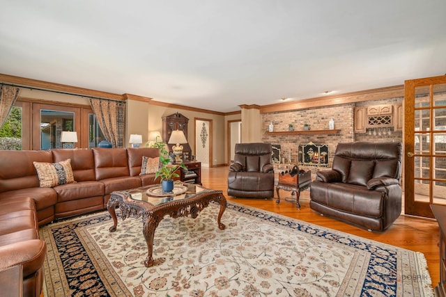1330 Kurtis Ln, Lake Forest, IL 60045 - living area with wood finished floors and ornamental molding